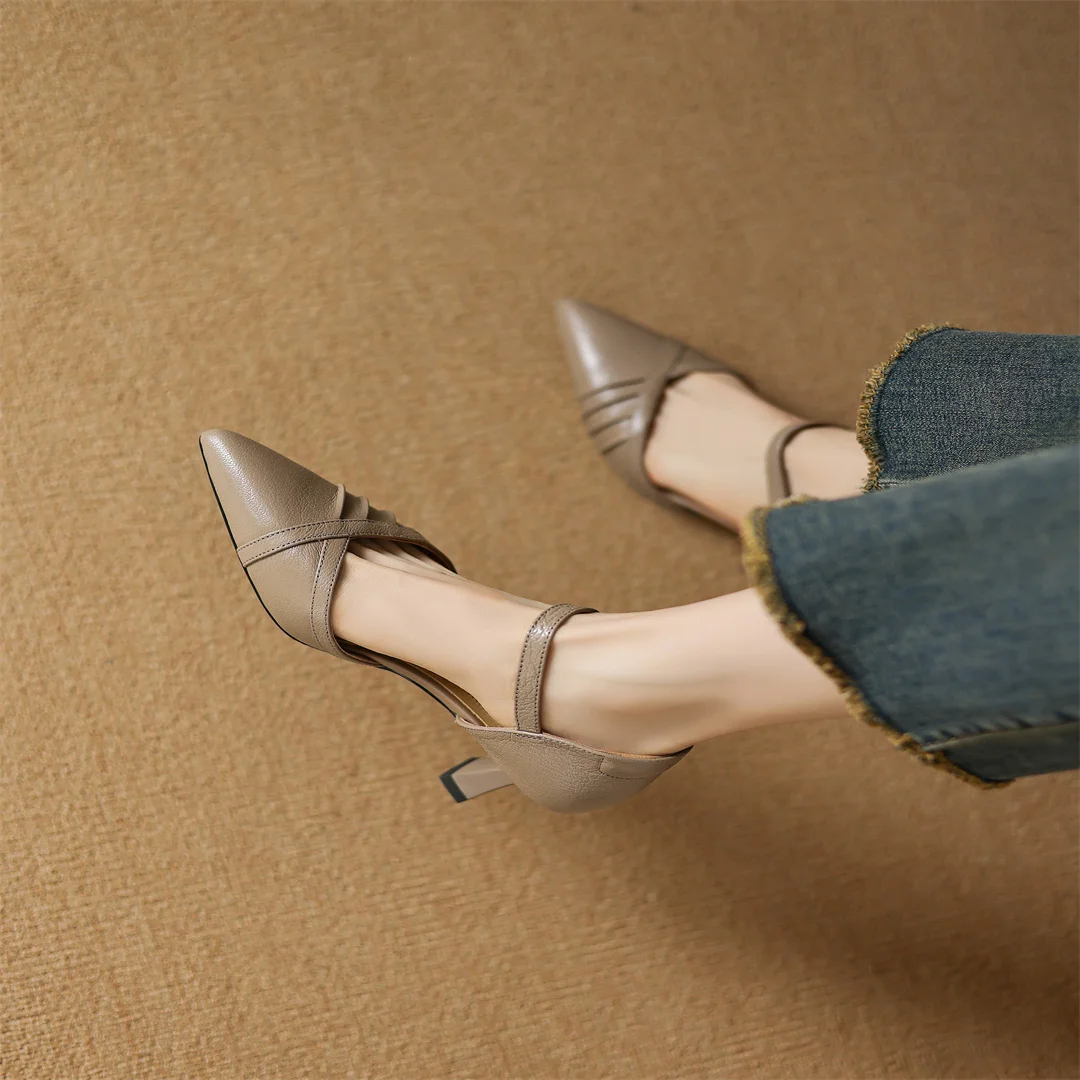 Linea Leather Point Heel