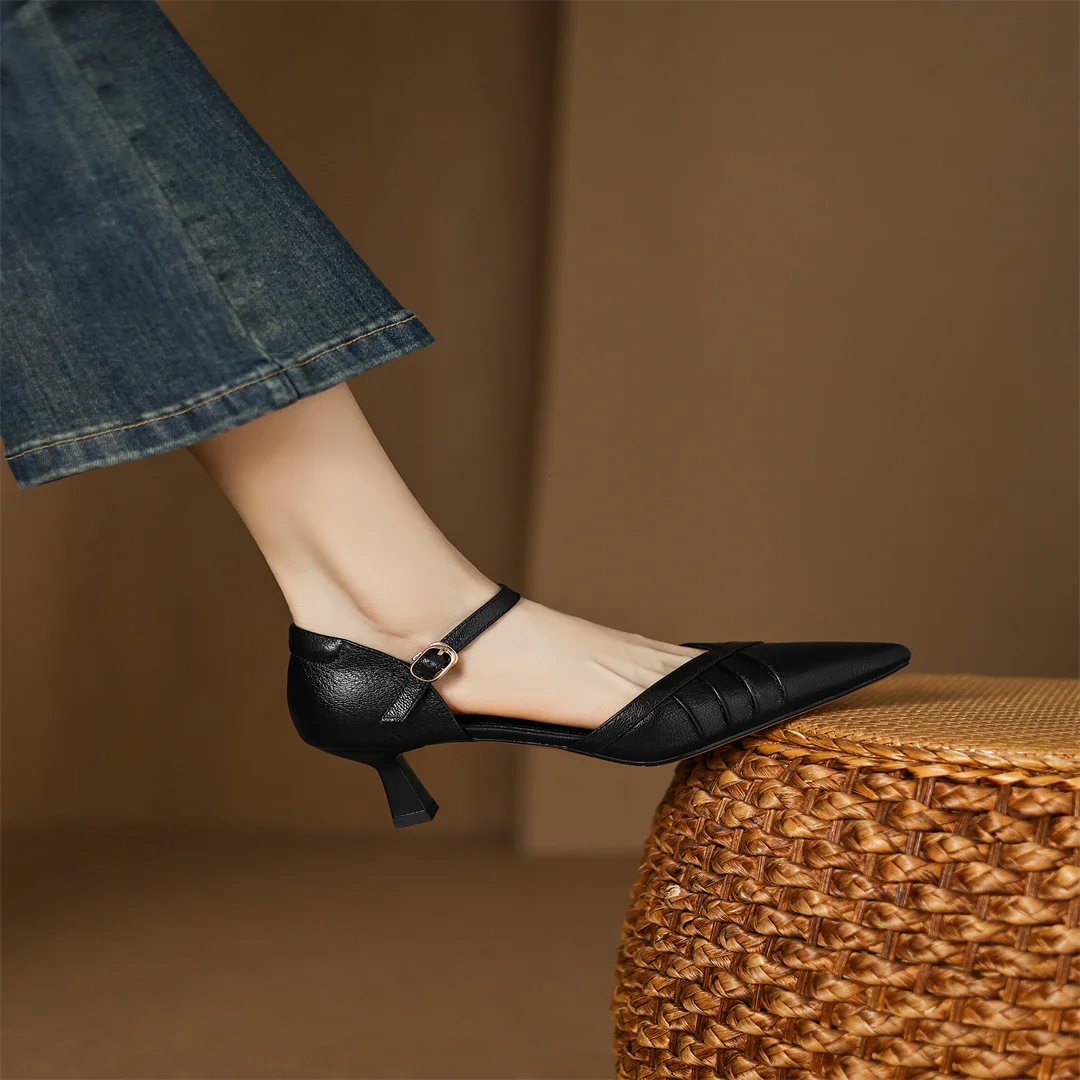 Linea Leather Point Heel